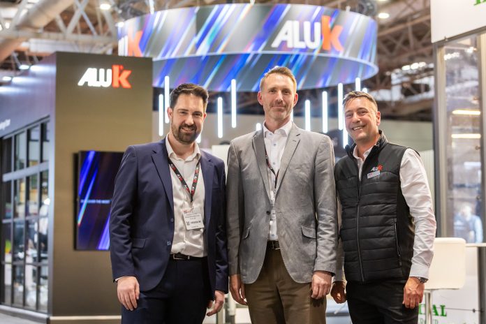 ALUK386